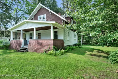 216 Consaul Rd, Albany, NY 12205