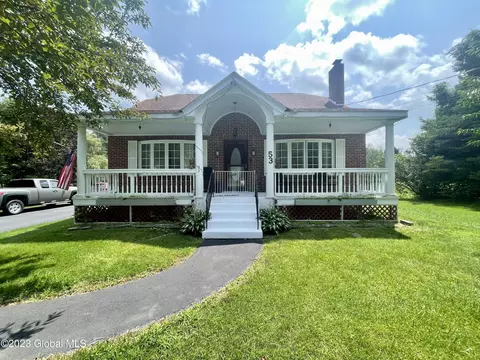 53 Hagaman Ave, Amsterdam, NY 12086