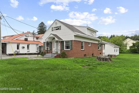 1477 Saratoga Rd, Ballston Spa, NY 12020