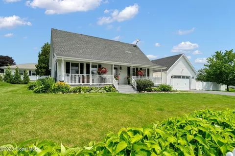 29 Wesleyan Ave, Amsterdam, NY 12010