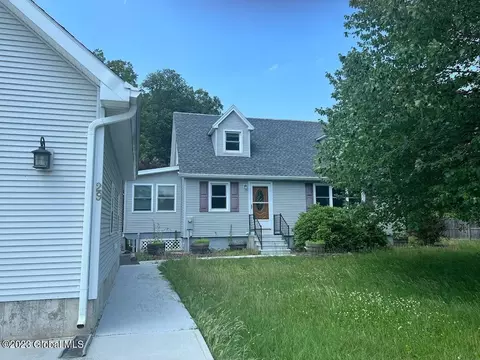 29 Morgans Ln, Comstock, NY 12821