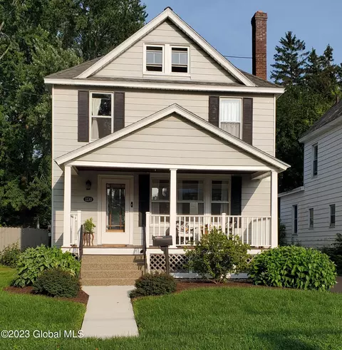 1130 Regent St, Niskayuna, NY 12309
