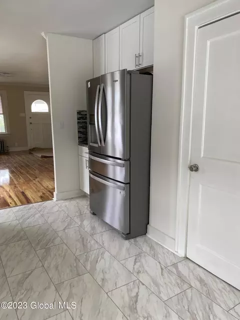 46 Marshall Ave, Schenectady, NY 12304 photo 9