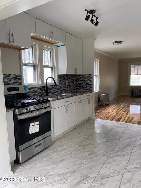 46 Marshall Ave, Schenectady, NY 12304 photo 7
