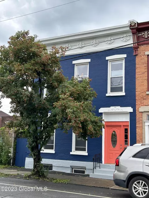 218 1st St, Troy, NY 12180