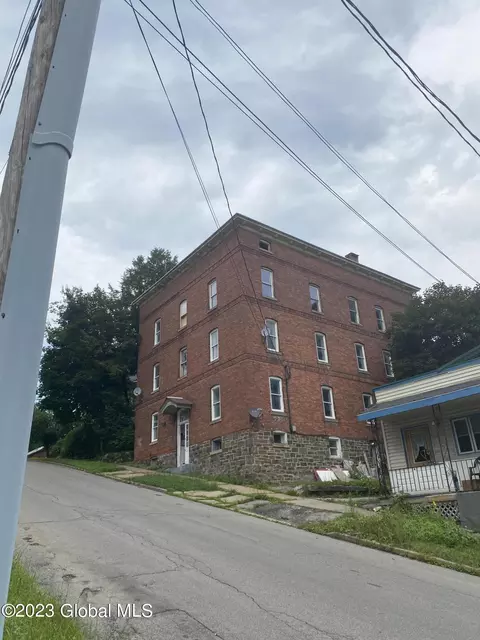 6 School St #6, Little Falls, NY 13365