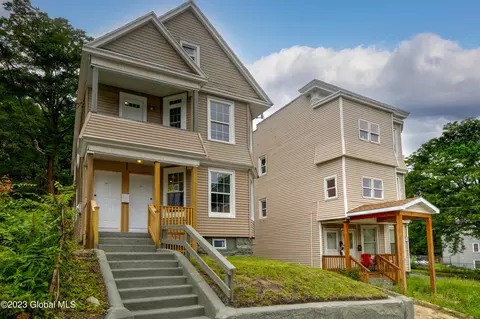 658 Crane St, Schenectady, NY 12303