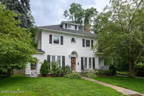 5 Elmwood St, Albany, NY 12203
