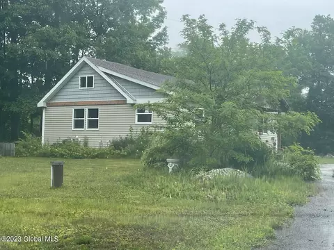 142 Beech St, Mayfield, NY 12117