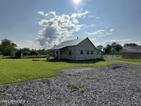 281 Burtonville Rd, Fultonville, NY 12072