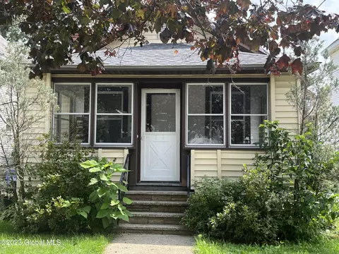 22 Glendale Ave, Albany, NY 12208