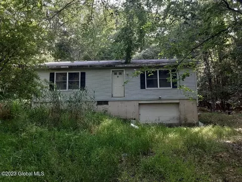 1499 Burden Lake Rd, Averill Park, NY 12018
