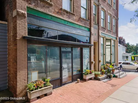 548 E Main St, Cobleskill, NY 12043 photo 5