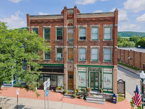 548 E Main St, Cobleskill, NY 12043 photo 2