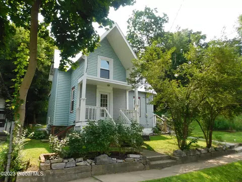 26 Derby St, Hudson Falls, NY 12839