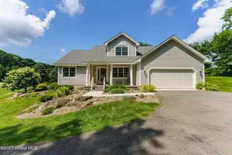 5767 Jockey St, Galway, NY 12074