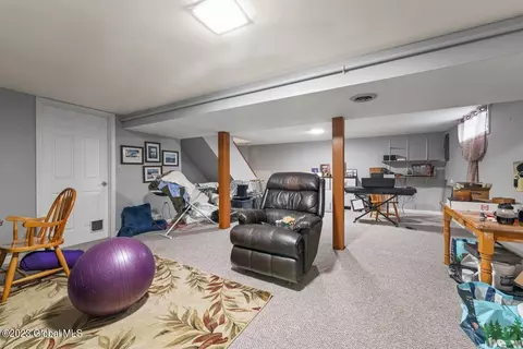 9 Bernard Place Pl, Glenmont, NY 12077 photo 22