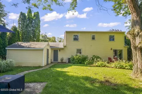 9 Bernard Place Pl, Glenmont, NY 12077 photo 28