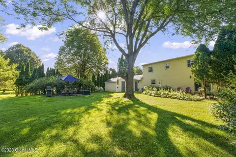 9 Bernard Place Pl, Glenmont, NY 12077 photo 29