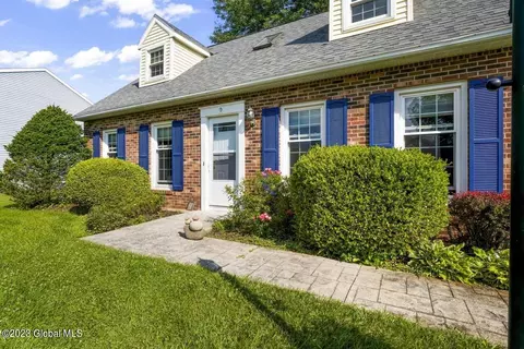 9 Bernard Place Pl, Glenmont, NY 12077 photo 25