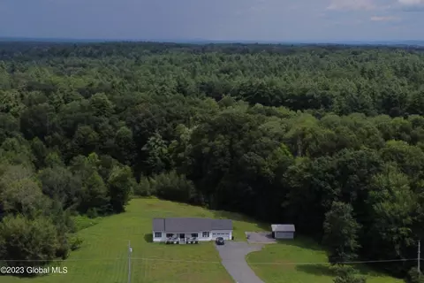 398 Rugg Rd, Schuylerville, NY 12871