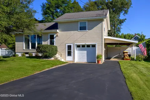 277 W Circular St, Saratoga Springs, NY 12866