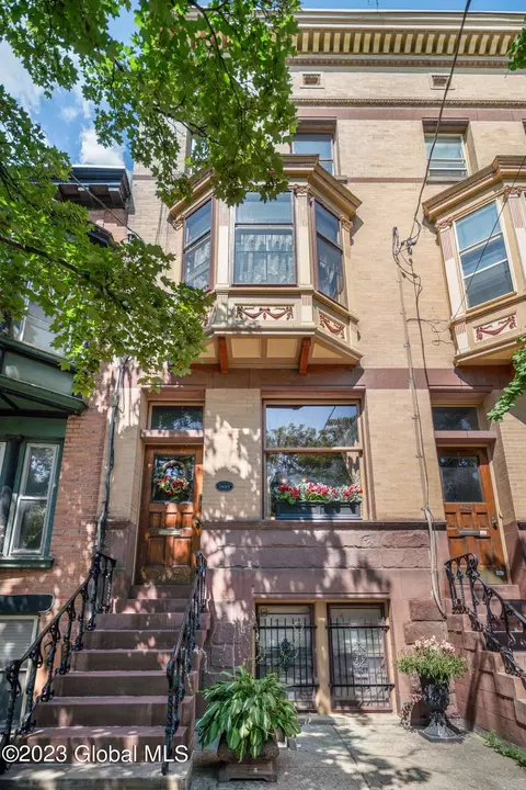 407 Hamilton St, Albany, NY 12210