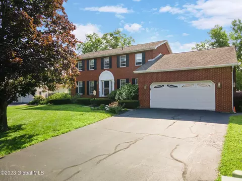 6 Coventry Ct, Latham, NY 12110