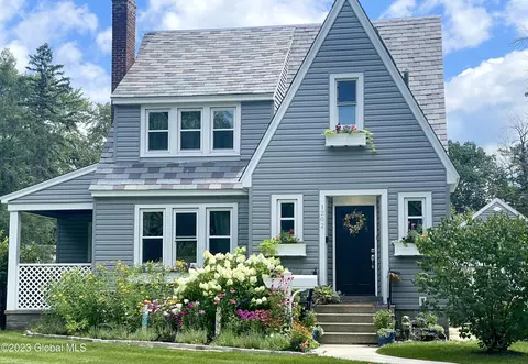 1202 Highland Park Rd, Niskayuna, NY 12309