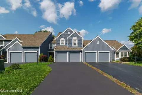 20 Wedgewood Ln, Voorheesville, NY 12186