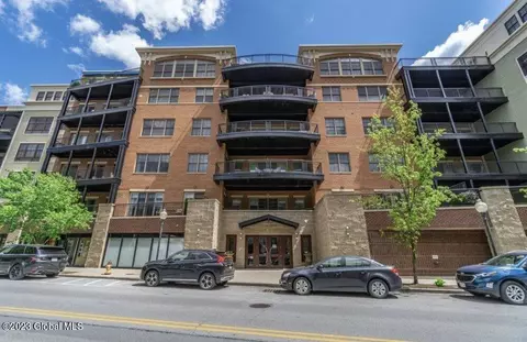70 Railroad Pl #307, Saratoga Springs, NY 12866