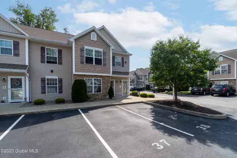 2000 Curry Rd # 37, Schenectady, NY 12303 photo 3