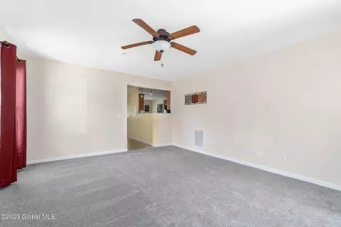 2000 Curry Rd # 37, Schenectady, NY 12303 photo 7