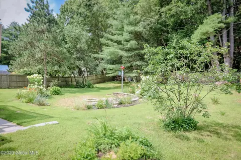 12 Davidson Dr, Saratoga Springs, NY 12866 photo 32