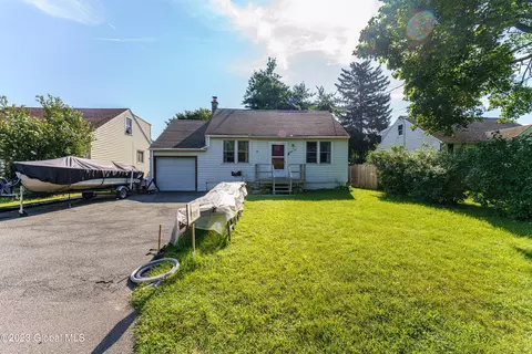 85 Consaul Rd, Albany, NY 12205