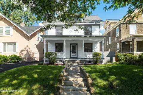 602 Bedford Rd, Schenectady, NY 12308