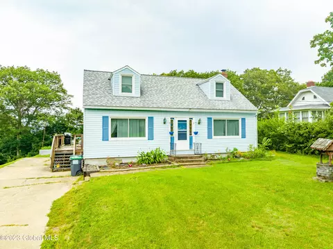 117 Valley View Ave, Troy, NY 12182
