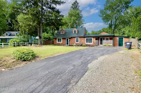 1114 Inner Dr, Schenectady, NY 12303 photo 3