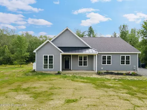 1844 Thompsons Lake Rd, Altamont, NY 12009
