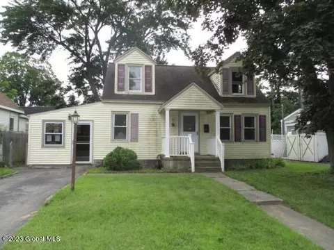 3002 Westside Ave, Schenectady, NY 12306