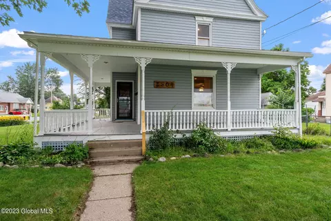 2504 Augustine Ave, Schenectady, NY 12306