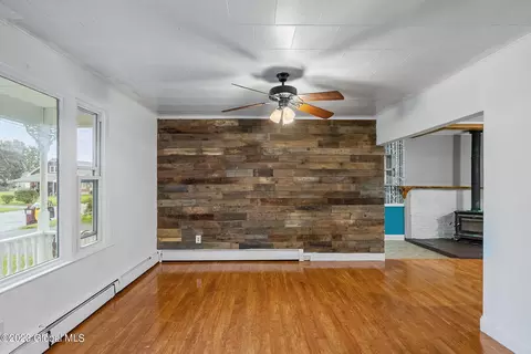 2504 Augustine Ave, Schenectady, NY 12306 photo 10