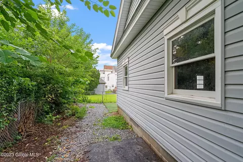2504 Augustine Ave, Schenectady, NY 12306 photo 20