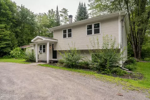 182 Bockes Rd, Greenfield Center, NY 12833