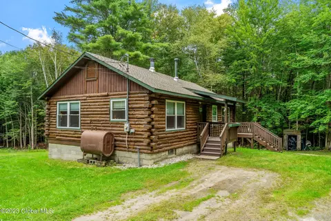 860 Zaltz Rd, Athol, NY 12810