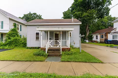 105 East St, Fort Edward, NY 12828