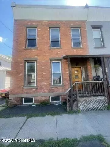 40 2nd Ave, Troy, NY 12180