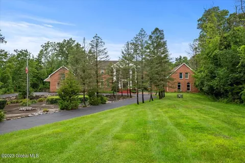 20 Nott Rd, Rexford, NY 12148 photo 2