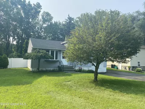 14 Laurendale St, Albany, NY 12205