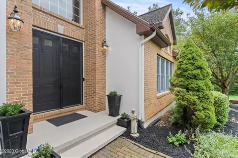 19 Eliot Dr, Slingerlands, NY 12159 photo 5